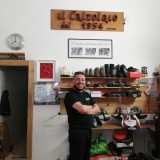 �A fondarla fu il mio zio acquisito Angelo Pisano � racconta il 47enne Maurizio Mincuzzi, attuale proprietario�. Prima si chiamava �Il Calzolaio� e si trovava in via Gorizia, nel quartiere Madonnella�